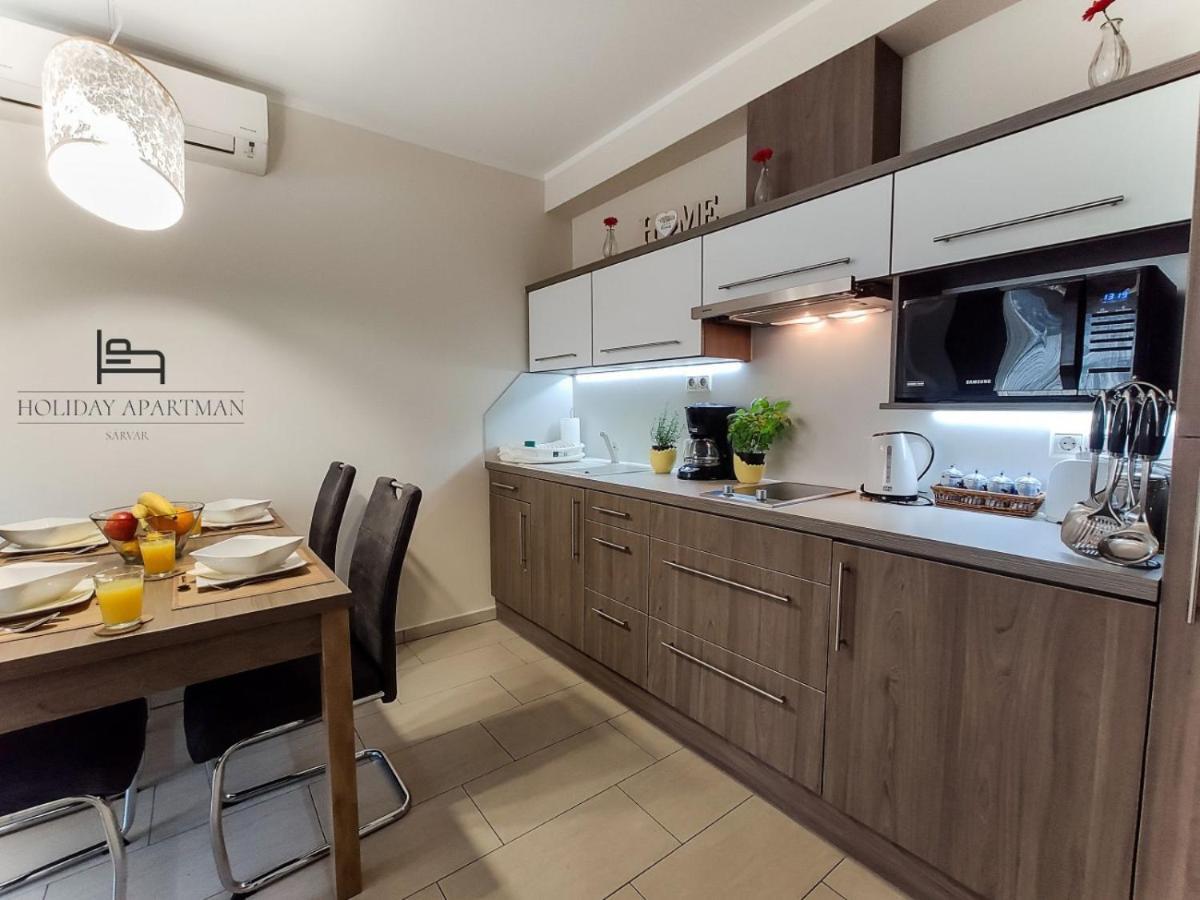 Holiday Apartman Sarvar Exterior photo