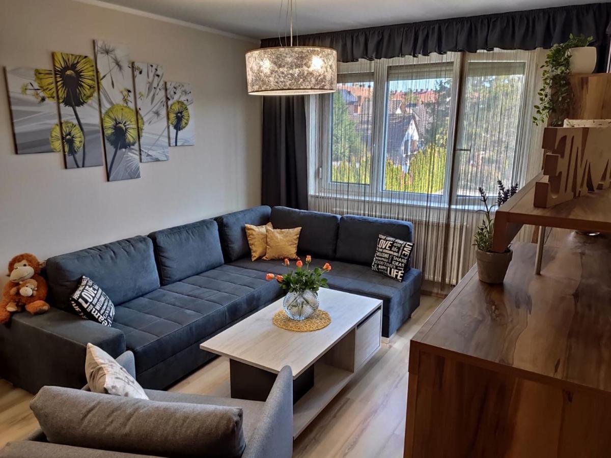 Holiday Apartman Sarvar Exterior photo