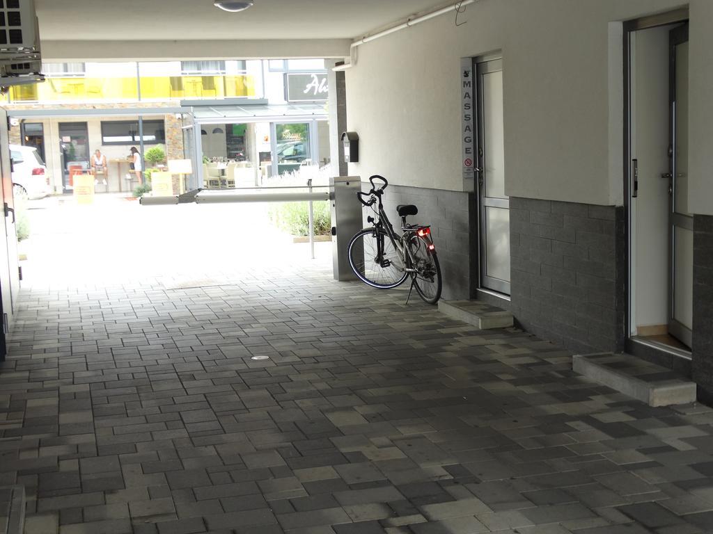 Holiday Apartman Sarvar Exterior photo